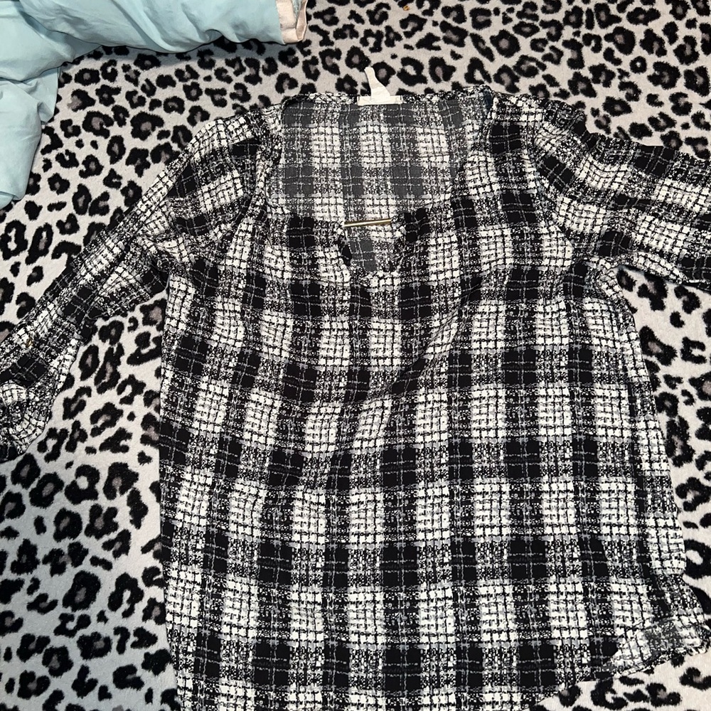 boxed black and white shirt casual